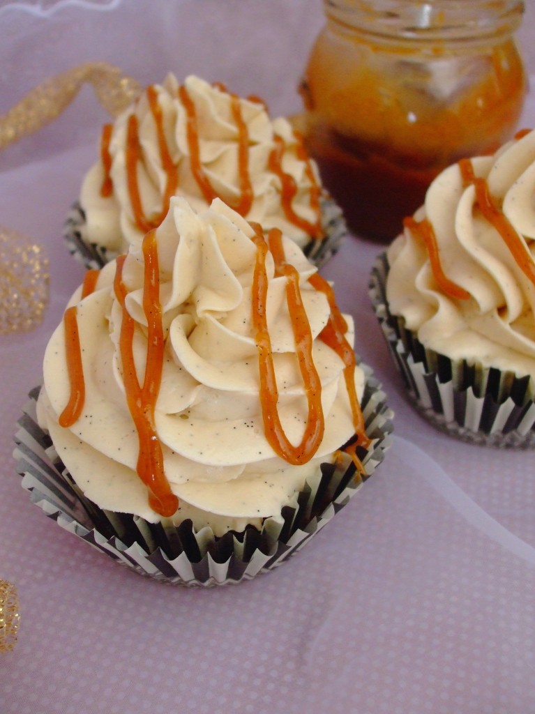 Gluten Free Chocolate Cupcakes with Dulce de Leche Drizzle