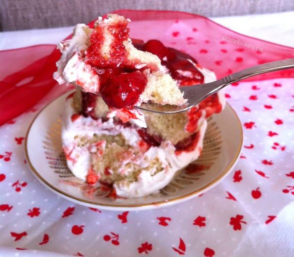 Gluten Free Roasted Strawberry and Whipped Cream Cakelets-3 | pastelbakery.ca